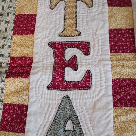 Hand Quilted "Tea For Two" Table Topper/Wall Hanging - Picture 4 of 10